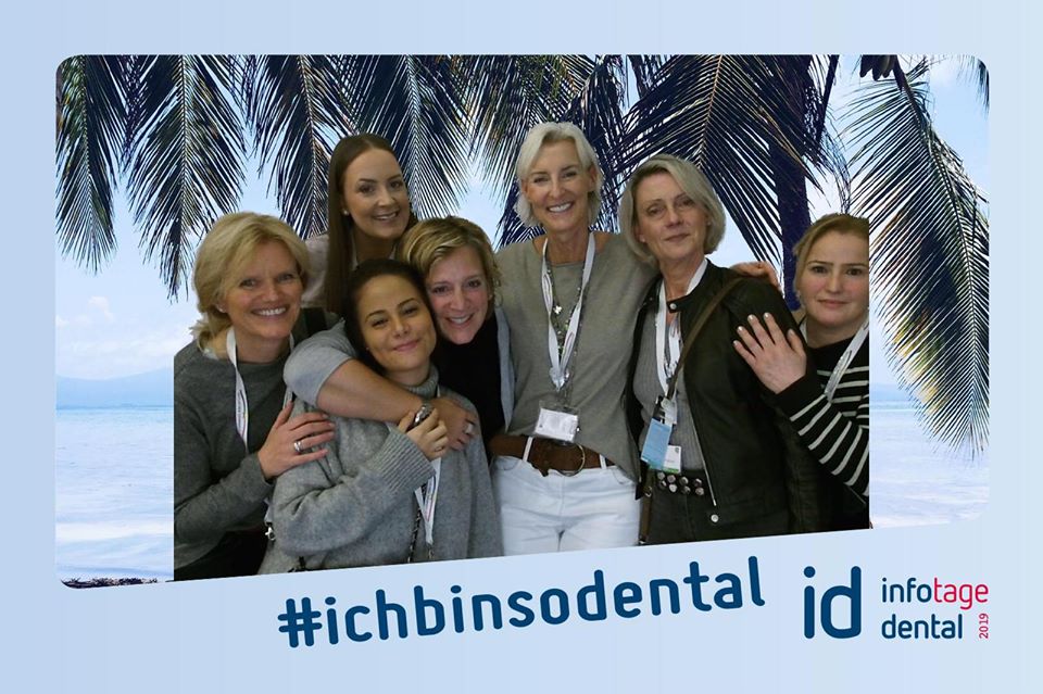 Fachmesse Dentalbranche - Zahnarztpraxis-Team mohr smile in Neu-Isenburg